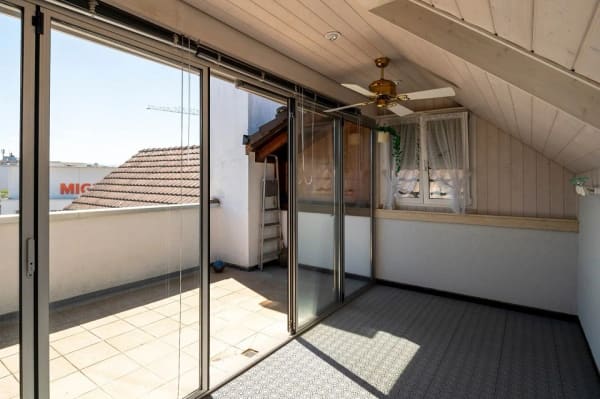 Immobilie in Gossau Zh - Mitten im Zentrum! Gepflegte Dach-Maisonette-Wohnung - Bild 12