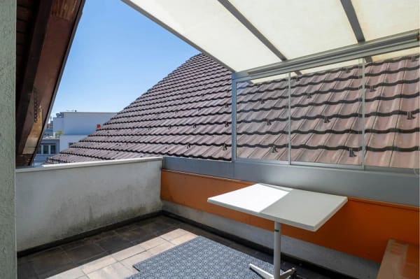 Immobilie in Gossau Zh - Mitten im Zentrum! Gepflegte Dach-Maisonette-Wohnung - Bild 6