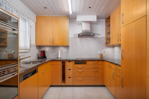 Immobilie in Gossau Zh - Mitten im Zentrum! Gepflegte Dach-Maisonette-Wohnung - Bild 7
