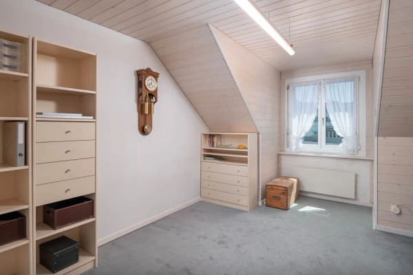 Immobilie in Gossau Zh - Mitten im Zentrum! Gepflegte Dach-Maisonette-Wohnung - Bild 8