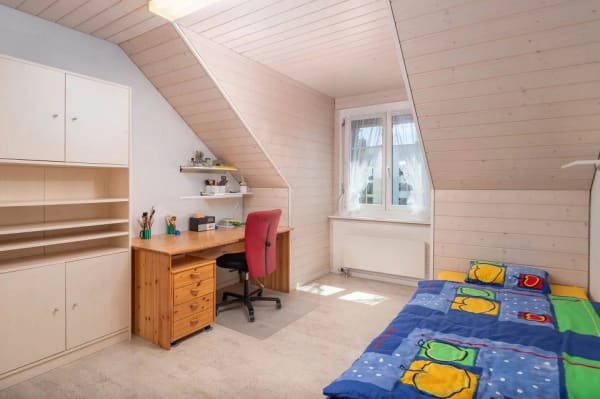 Immobilie in Gossau Zh - Mitten im Zentrum! Gepflegte Dach-Maisonette-Wohnung - Bild 9