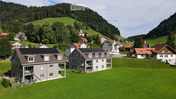 Immobilie in Dicken - Wohnen mit Charme: Exklusive 4.5-Zimmer-Maisonettewohnung - Bild 2