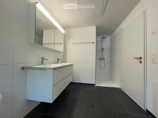 Immobilie in Dicken - Wohnen mit Charme: Exklusive 4.5-Zimmer-Maisonettewohnung - Bild 8