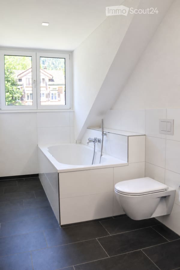 Immobilie in Dicken - Wohnen mit Charme: Exklusive 4.5-Zimmer-Maisonettewohnung - Bild 9