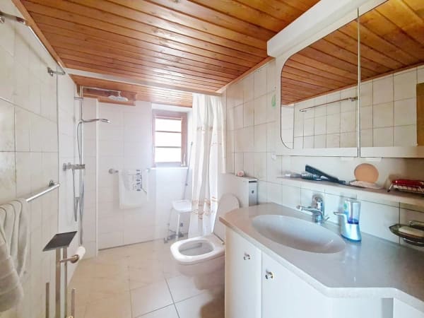 Immobilie in Grône - Grône, maison de 4.5 pièces de 151 m2 avec extérieures verdoyant et 2 places de parc - Bild 12
