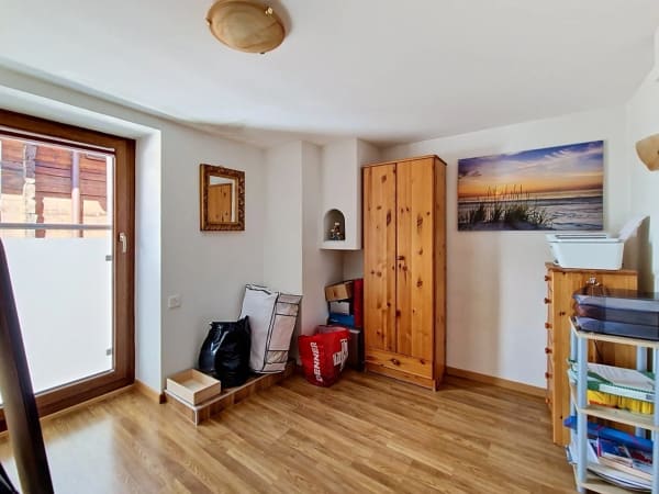 Immobilie in Grône - Grône, maison de 4.5 pièces de 151 m2 avec extérieures verdoyant et 2 places de parc - Bild 9