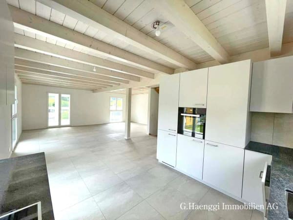 Immobilie in Läufelfingen - Neue, grosszügige 5 bis 7.5-Zi-EFH mit weiter Aussicht in Läufelfingen - Bild 8