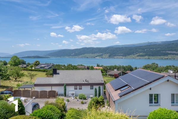 Immobilie in Mörigen - Fehr Immobilien - Gut besonntes 4.5-Zimmer-EFH mit Seesicht - Bild 0