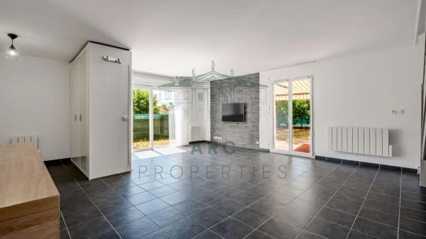 Immobilie in Meyrin - PRÃ‰VESSIN-MOÃ‹NS - MAISON AVEC JARDINS AUX PORTES DE GENÃˆVE - Bild 2