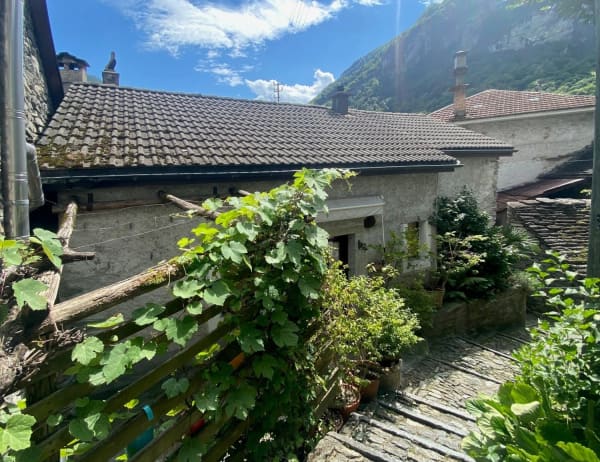 Immobilie in Cavergno - GrosszÃ¼giges Rustico, mit originalen Details und Geschmack ausgebaut - Bild 1