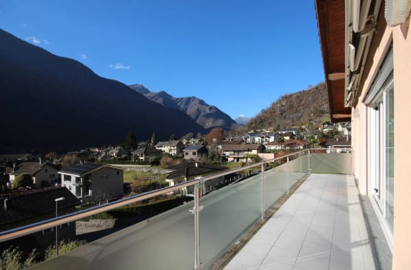 Immobilie in Maggia - 5.5-Zimmer-Maisonette-Eigentumswohnung mit Mansarde und schöner Bergsicht - Bild 1