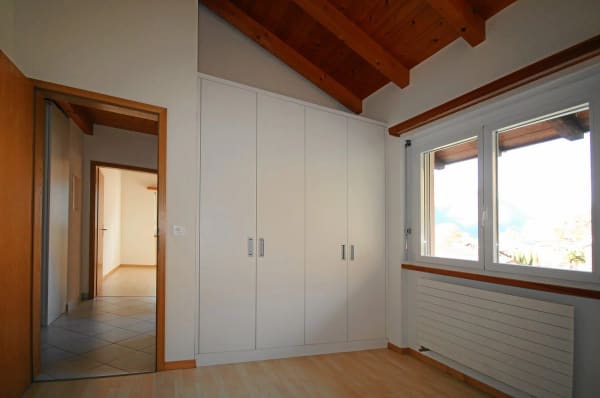 Immobilie in Maggia - 5.5-Zimmer-Maisonette-Eigentumswohnung mit Mansarde und schöner Bergsicht - Bild 12
