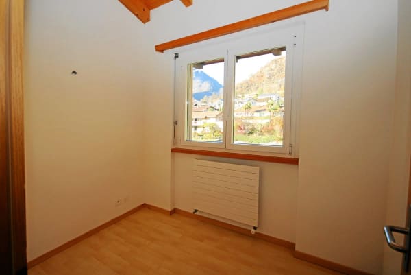 Immobilie in Maggia - 5.5-Zimmer-Maisonette-Eigentumswohnung mit Mansarde und schöner Bergsicht - Bild 13