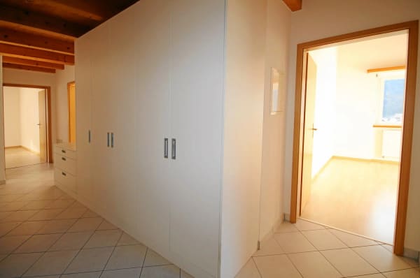 Immobilie in Maggia - 5.5-Zimmer-Maisonette-Eigentumswohnung mit Mansarde und schöner Bergsicht - Bild 9