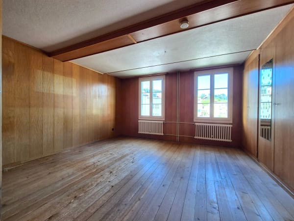 Immobilie in Biglen - Charmantes 6.5-Zimmer Doppeleinfamilienhaus mit Altbau-Flair in Biglen - Bild 10