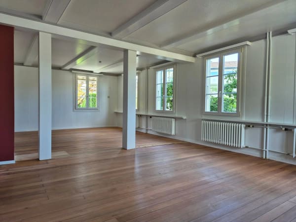 Immobilie in Biglen - Charmantes 6.5-Zimmer Doppeleinfamilienhaus mit Altbau-Flair in Biglen - Bild 6