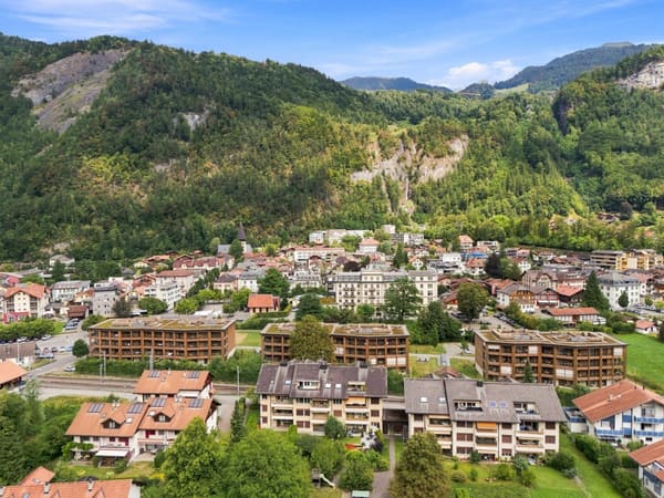 Immobilie in Meiringen - Familienfreundliche 5.5-Zimmer-Gartenwohnung - zentral in Meiringen - Bild 1