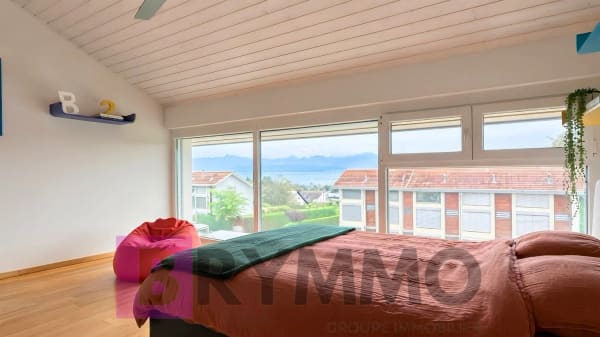 Immobilie in Mont-sur-rolle - Belle échappée sur le lac pour cette maison familiale d’angle à Mont-sur-Rolle - Bild 13