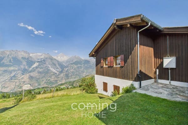 Immobilie in Unterbäch Vs - Sonniges Chalet-Paradies in Unterbäch mit grosszügigem Grundstück - Bild 0