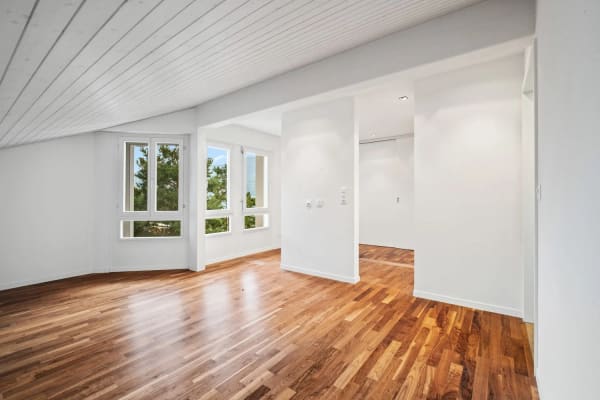 Immobilie in Walchwil - 4.5-Zimmer-Dachwohnung (190 m2) mit herrlicher Seesicht - Bild 2