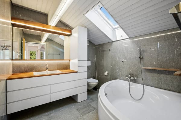 Immobilie in Walchwil - 4.5-Zimmer-Dachwohnung (190 m2) mit herrlicher Seesicht - Bild 6