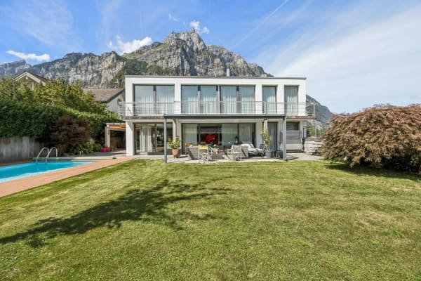 Immobilie in Riedern - Wohntraum mit Pool und Bergsicht - Bild 0