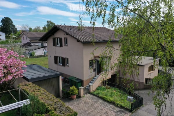 Immobilie in Lätti - Charmantes 5.5 Zimmer Einfamilienhaus mit Pool in ruhiger Lage in 3053 Lätti BE - Bild 0