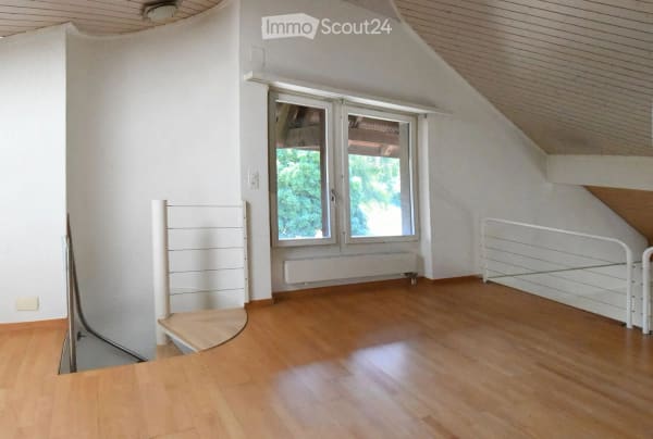 Immobilie in Bäriswil Be - Grosszügige 6.5-Zimmer-Galerie-Wohnung mit Kamin und Einstellhallenplatz in Bäriswil - Bild 16