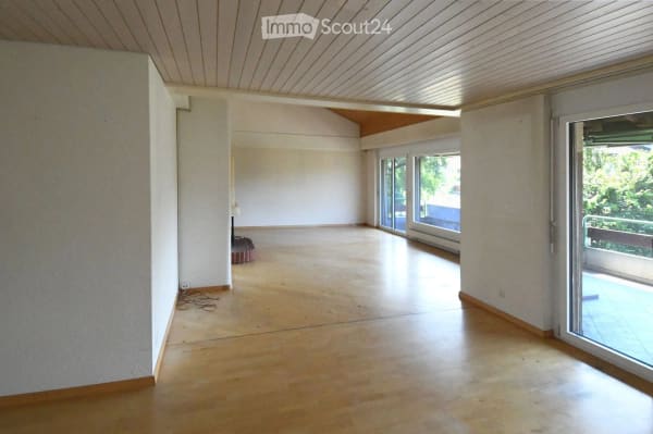 Immobilie in Bäriswil Be - Grosszügige 6.5-Zimmer-Galerie-Wohnung mit Kamin und Einstellhallenplatz in Bäriswil - Bild 5