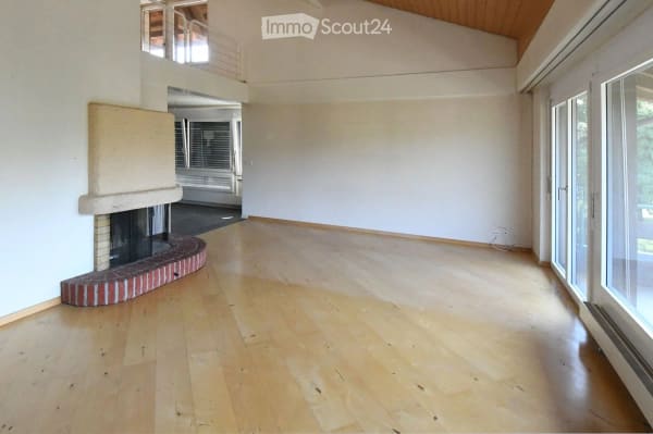 Immobilie in Bäriswil Be - Grosszügige 6.5-Zimmer-Galerie-Wohnung mit Kamin und Einstellhallenplatz in Bäriswil - Bild 6