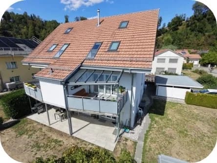 Immobilie in Rüegsauschachen - 4,5-Zimmer-Maisonette-Wohnung mit Galerie, Gartenanteil und Autounterstand – Rüegsauschachen - Bild 2