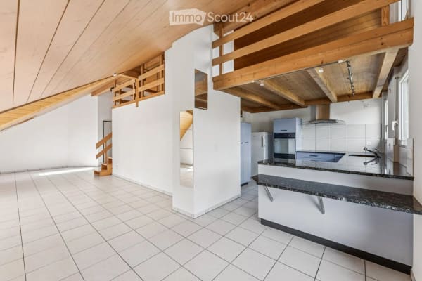 Immobilie in Schwarzenburg - Zentral wohnen, einziehen und wohlfühlen – 4.5-Zimmer-Dachwohnung mit Galerie - Bild 0