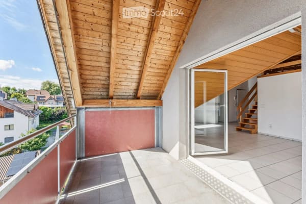 Immobilie in Schwarzenburg - Zentral wohnen, einziehen und wohlfühlen – 4.5-Zimmer-Dachwohnung mit Galerie - Bild 1