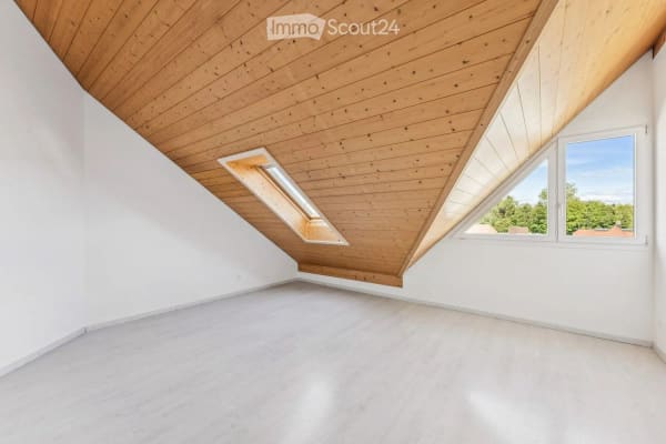 Immobilie in Schwarzenburg - Zentral wohnen, einziehen und wohlfühlen – 4.5-Zimmer-Dachwohnung mit Galerie - Bild 10