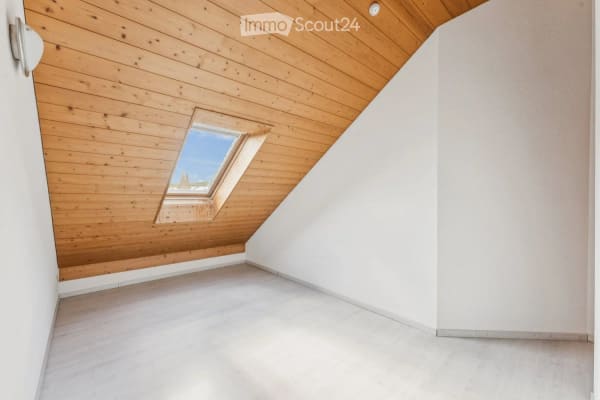Immobilie in Schwarzenburg - Zentral wohnen, einziehen und wohlfühlen – 4.5-Zimmer-Dachwohnung mit Galerie - Bild 13