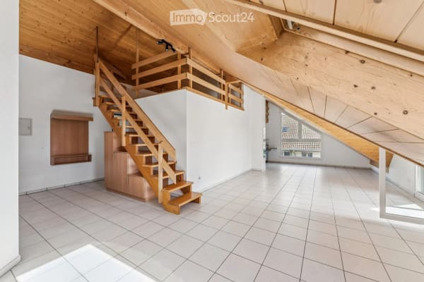 Immobilie in Schwarzenburg - Zentral wohnen, einziehen und wohlfühlen – 4.5-Zimmer-Dachwohnung mit Galerie - Bild 3