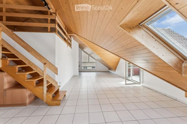 Immobilie in Schwarzenburg - Zentral wohnen, einziehen und wohlfühlen – 4.5-Zimmer-Dachwohnung mit Galerie - Bild 6