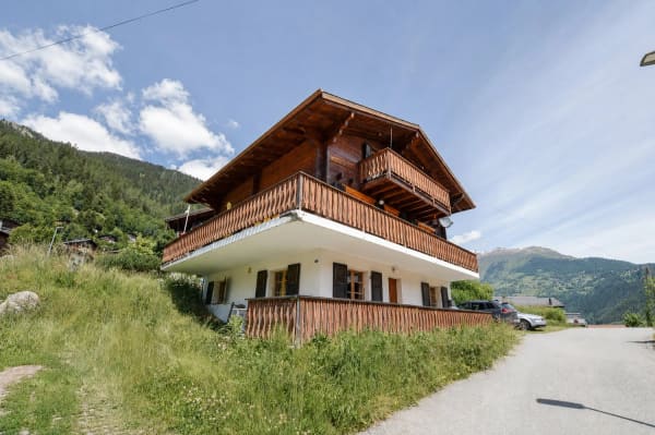 Immobilie in Fiesch - Chalet in Fiesch – Traumhaftes 7.5-Zimmer-Haus mit Bergpanorama - Bild 9
