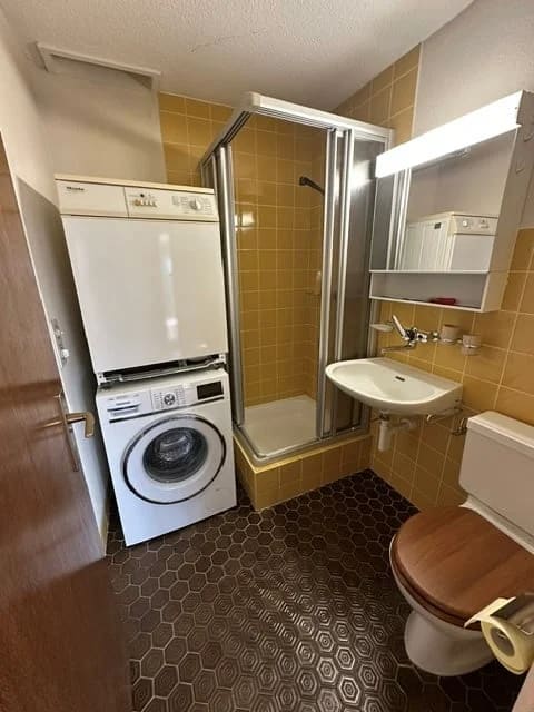 Immobilie in Dürnten - Charmantes 5.5-Zimmer-Terrassenhaus mit traumhafter Aussicht - Bild 6
