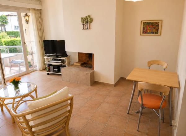 Immobilie in Ascona - 2.5 locali con terrazza, camino e piscina interna â€“ anche residenza secondaria - Bild 1