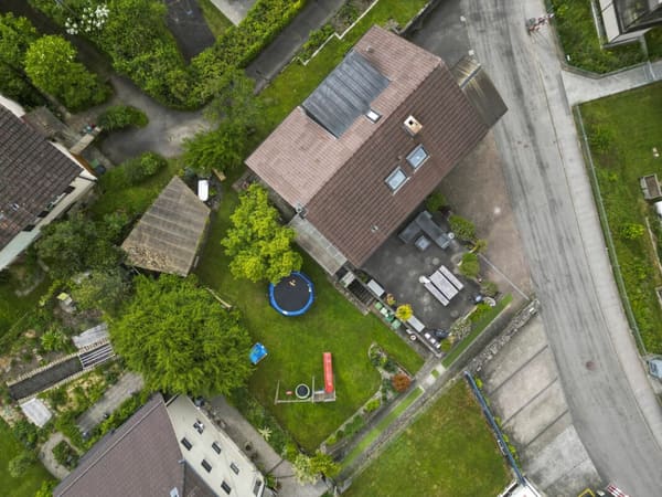 Immobilie in Uetendorf - Zweifamilienhaus: Viel Platz, viel Potential - Bild 23