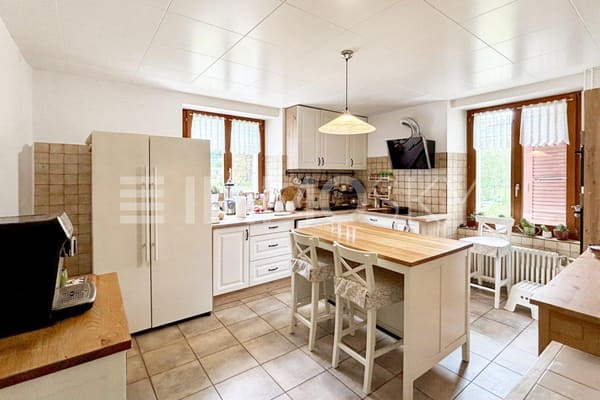 Immobilie in Noiraigue - Maison avec 2 appartements indépendants à Noiraigue - Bild 2