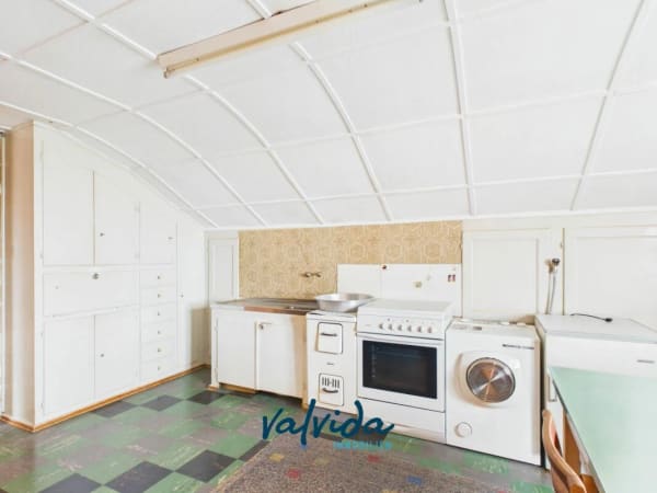 Immobilie in Unterbäch Vs - Grosszügige 3.5-Zimmer-Dachwohnung  im Herzen von Unterbäch - Bild 3