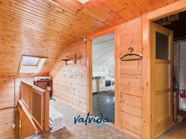 Immobilie in Unterbäch Vs - Grosszügige 3.5-Zimmer-Dachwohnung  im Herzen von Unterbäch - Bild 9