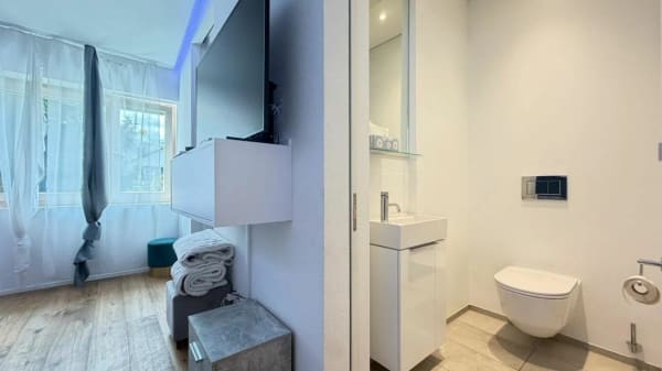 Immobilie in Büren So - GrosszÃ¼giges 7.5-Zimmer-Einfamilienhaus mit Einliegerwohnung und traumhafter Aussicht - Bild 8