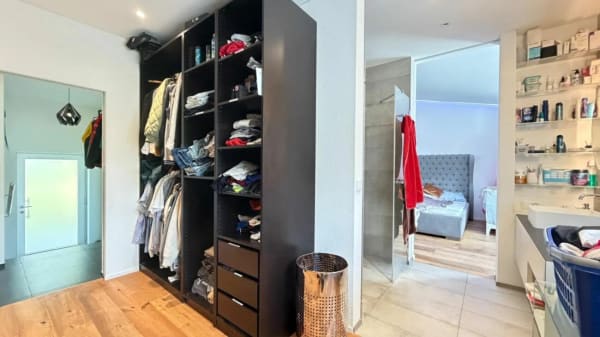 Immobilie in Büren So - GrosszÃ¼giges 7.5-Zimmer-Einfamilienhaus mit Einliegerwohnung und traumhafter Aussicht - Bild 9