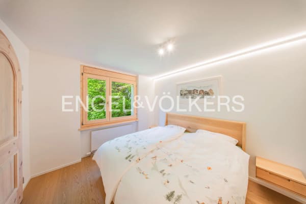Immobilie in Flims Waldhaus - Stilvoller RÃ¼ckzusgort im Waldhaus Park - Bild 2
