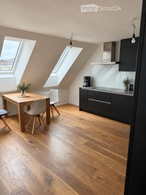 Immobilie in Kloten - Attraktive 4.5-Zimmer-Maisonette-Wohnung mit grosser Terrasse in Kloten - Bild 0