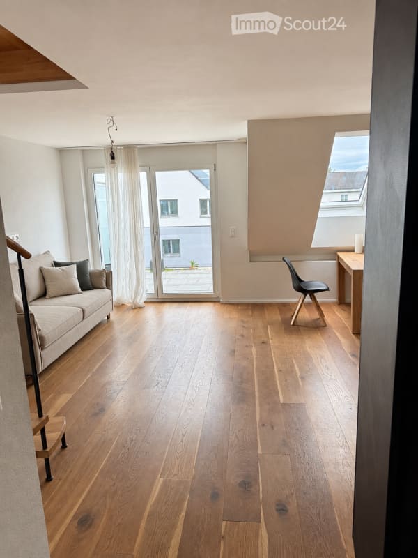 Immobilie in Kloten - Attraktive 4.5-Zimmer-Maisonette-Wohnung mit grosser Terrasse in Kloten - Bild 1