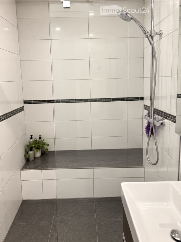 Immobilie in Kloten - Attraktive 4.5-Zimmer-Maisonette-Wohnung mit grosser Terrasse in Kloten - Bild 4